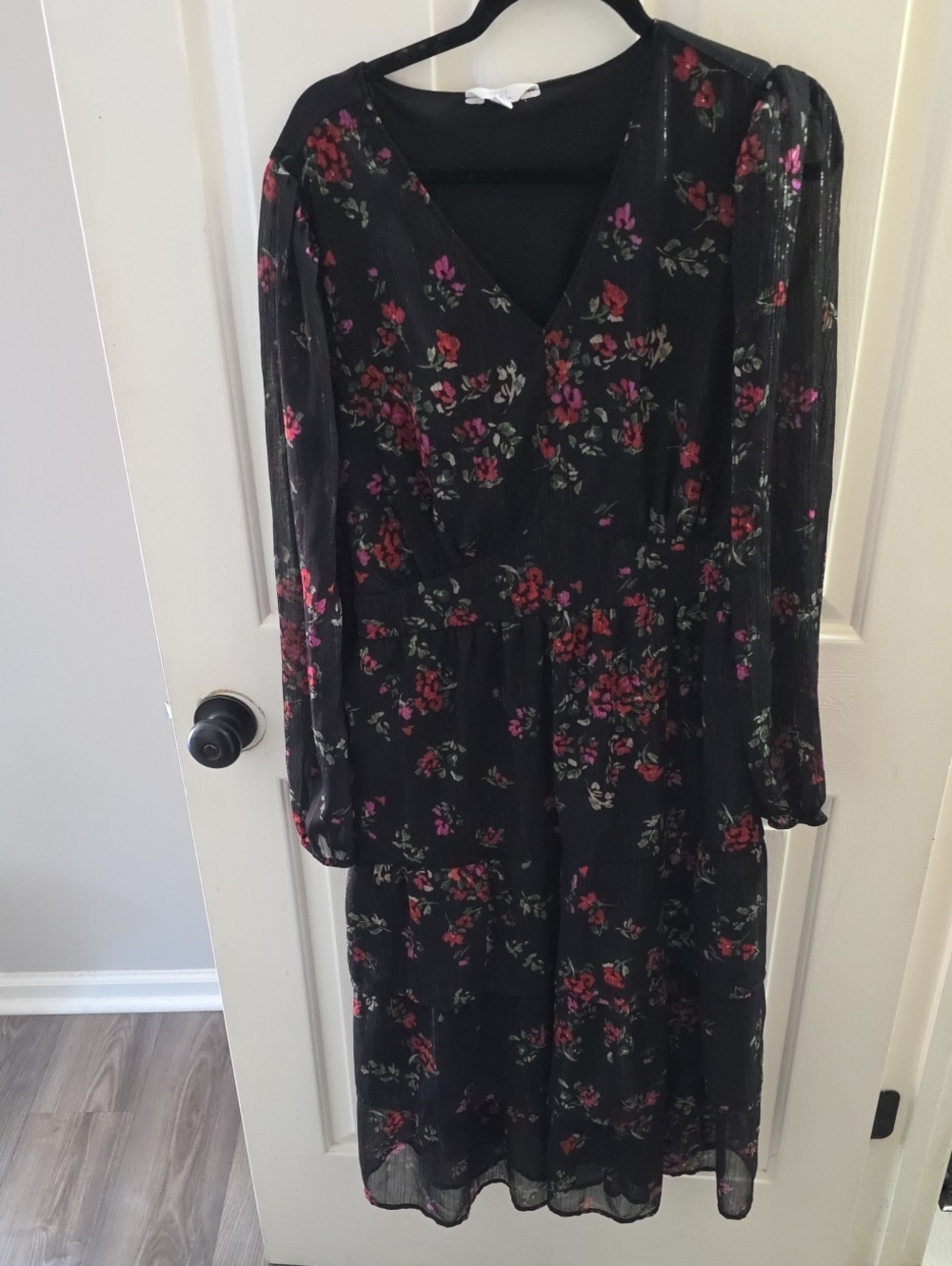 Time and Tru Black Floral Long-Sleeve Midi Dress